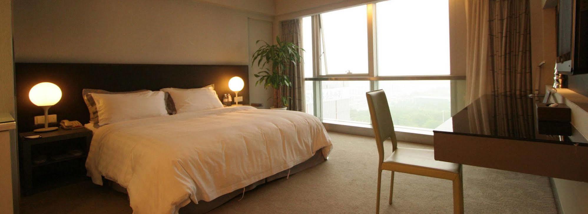 Yi-Wu Commatel Hotel Guangzhou Exterior photo