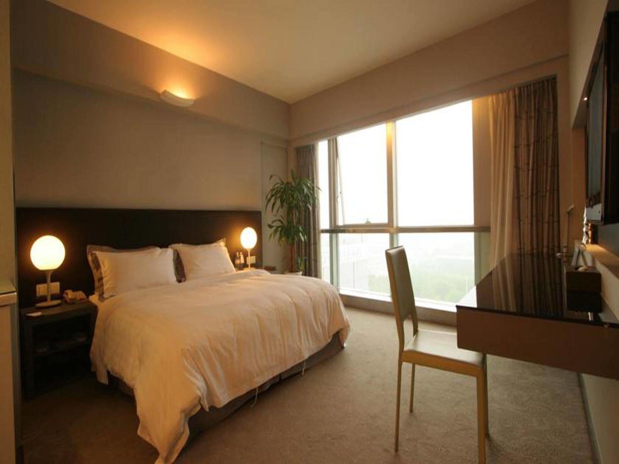 Yi-Wu Commatel Hotel Guangzhou Exterior photo