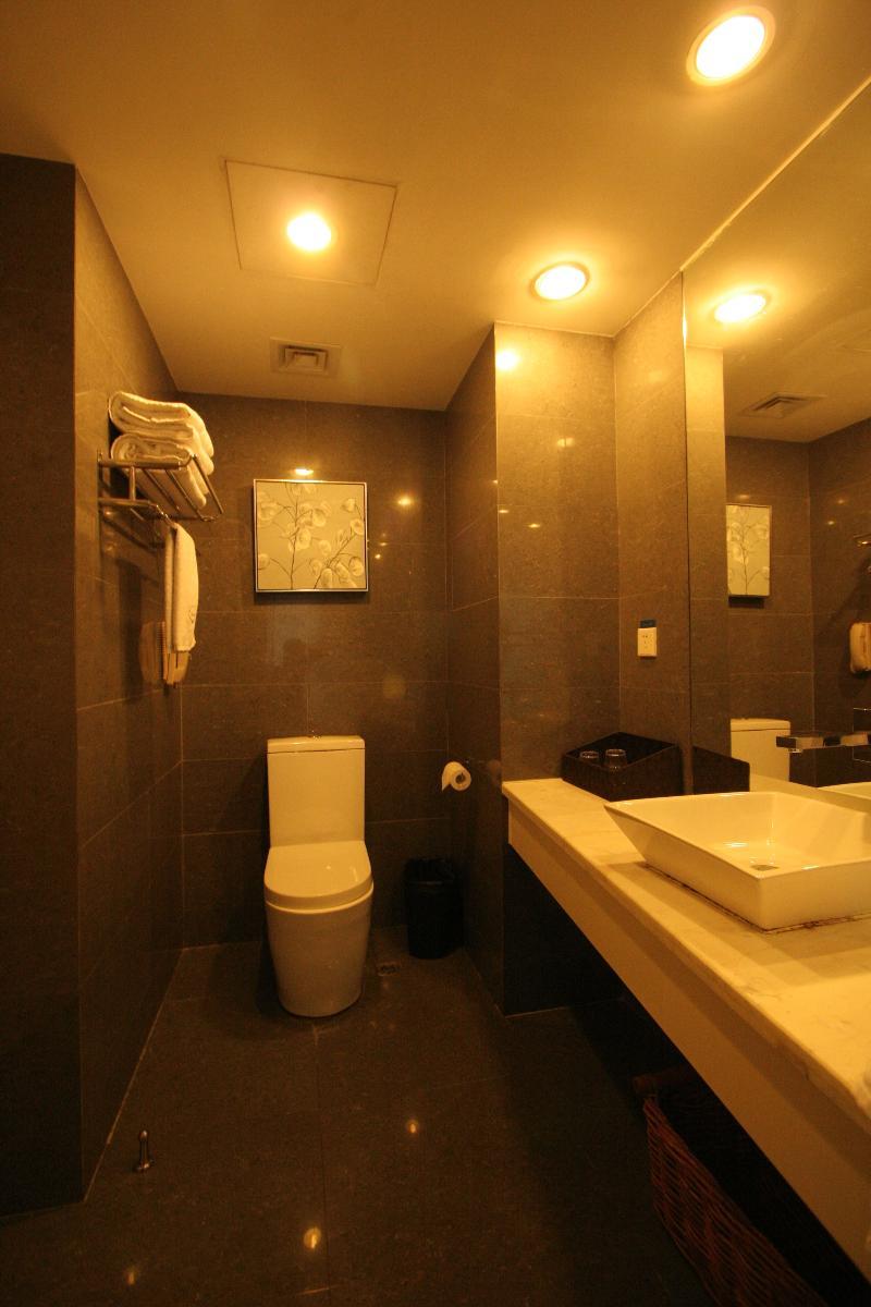 Yi-Wu Commatel Hotel Guangzhou Exterior photo